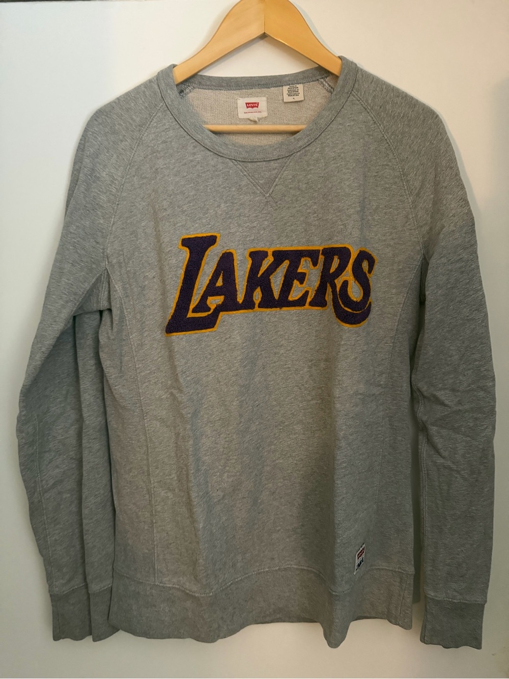 Levi's Grey Los Angeles Lakers Crewneck Sweatshirt